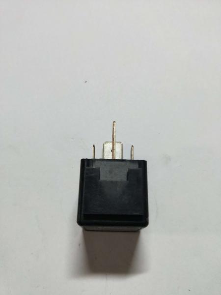 主继电器（main relay)